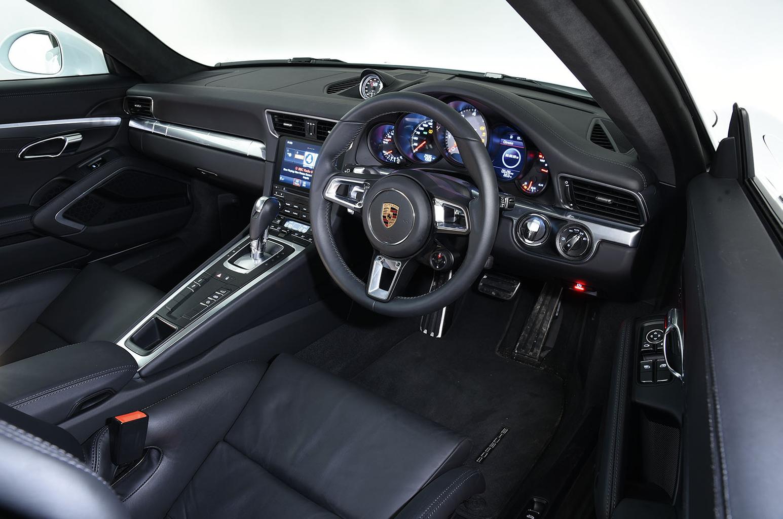 Used test: Jaguar F-Type vs Porsche 911 Used test: Jaguar F-Type vs Porsche 911
