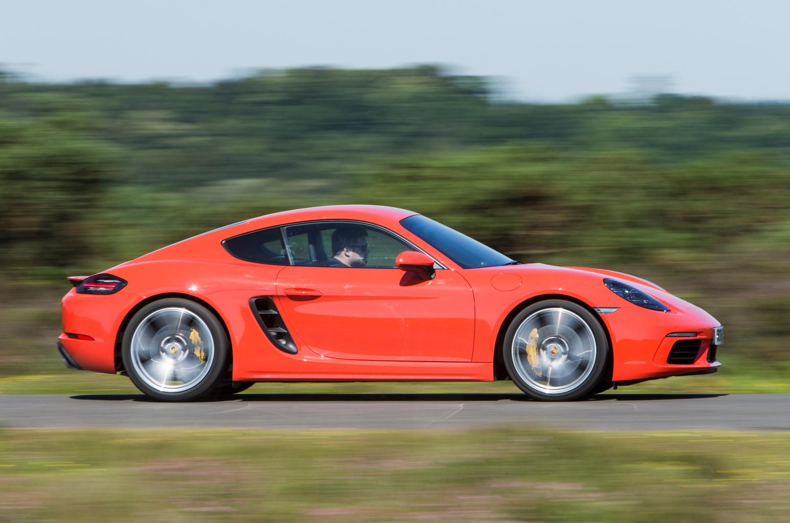 New Porsche 718 Cayman S vs BMW M2 vs Jaguar F-Type New Porsche 718 Cayman S vs BMW M2 vs Jaguar F-Type