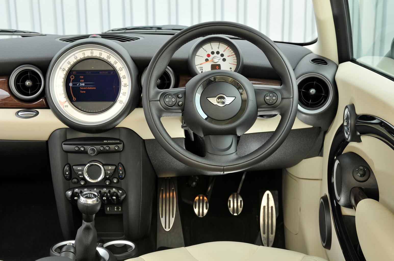 Used test – high fashion: Mini Cooper S vs Nissan Juke vs Volkswagen Beetle Used test – high fashion: Mini Cooper S vs Nissan Juke vs Volkswagen Beetle