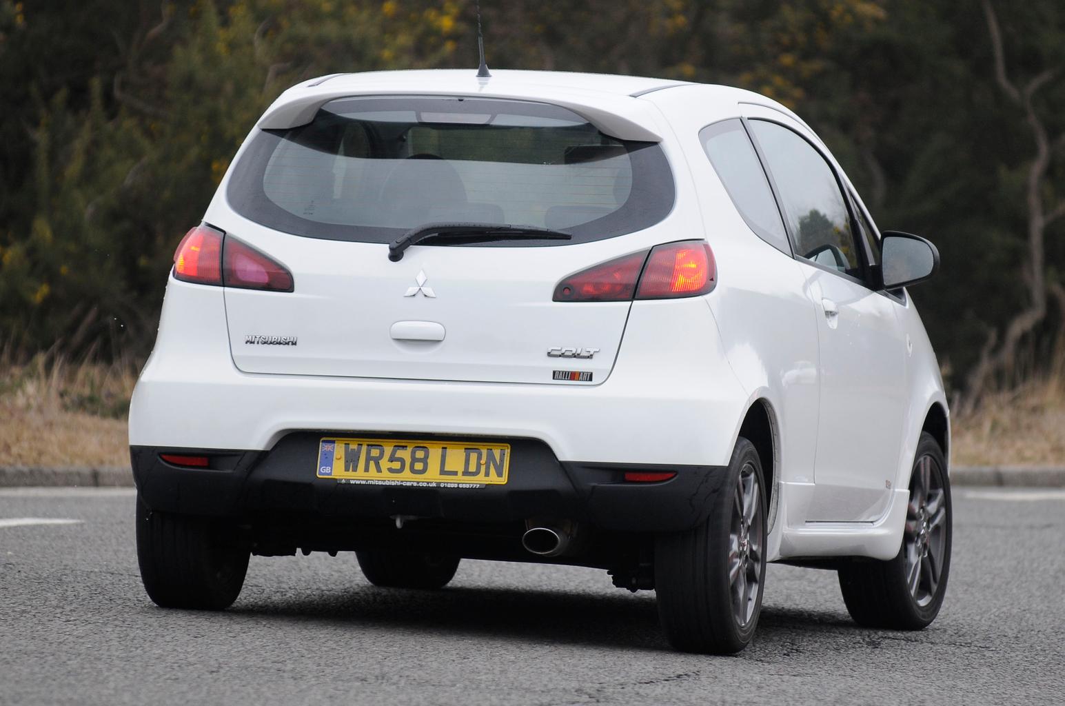 Used test: Renault Twingo Renault Sport vs Fiat 500 Abarth vs Mitsubishi Colt Ralliart Used test: Renault Twingo Renault Sport vs Fiat 500 Abarth vs Mitsubishi Colt Ralliart