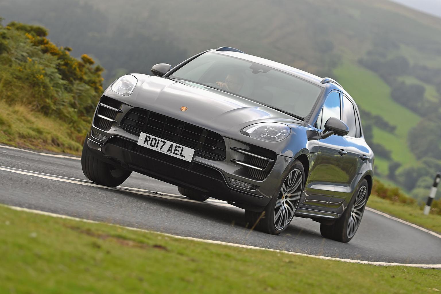 New Range Rover Velar vs Audi SQ5 vs Porsche Macan New Range Rover Velar vs Audi SQ5 vs Porsche Macan