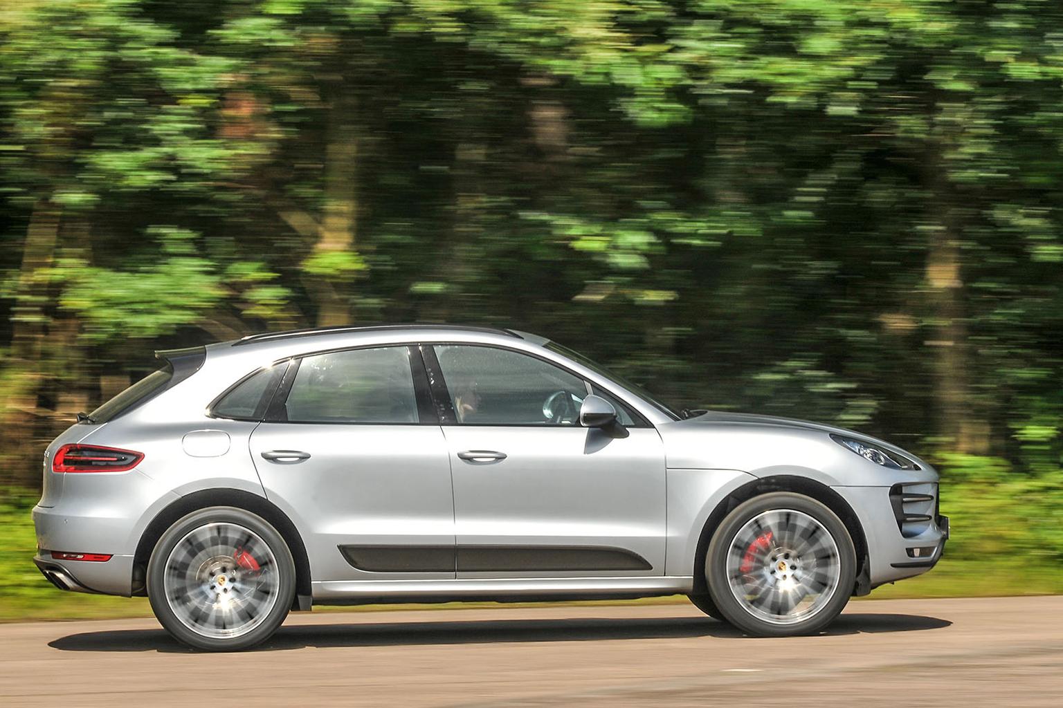 BMW M3 vs Porsche Macan Turbo BMW M3 vs Porsche Macan Turbo