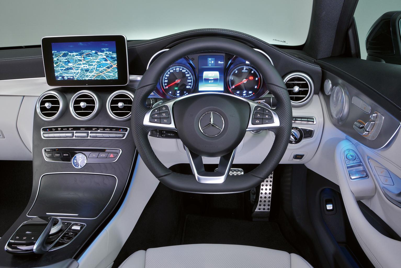 BMW 4 Series Coupe vs Mercedes C-Class Coupe BMW 4 Series Coupe vs Mercedes C-Class Coupe
