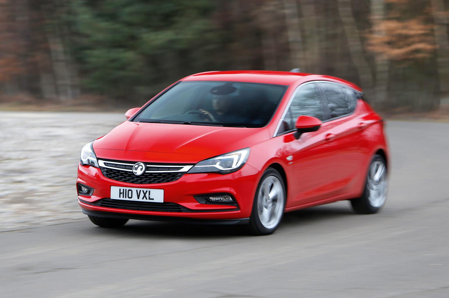 Seat Leon FR vs Vauxhall Astra SRi Seat Leon FR vs Vauxhall Astra SRi