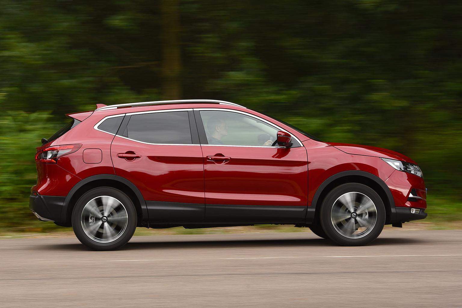 New Nissan Qashqai vs Seat Ateca New Nissan Qashqai vs Seat Ateca