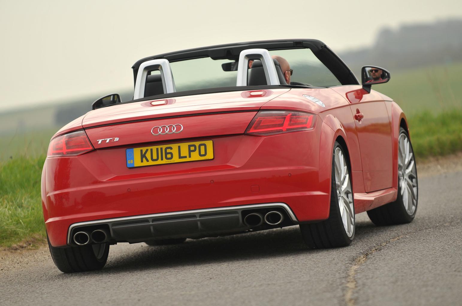 Porsche 718 Boxster S vs Audi TTS Roadster Porsche 718 Boxster S vs Audi TTS Roadster