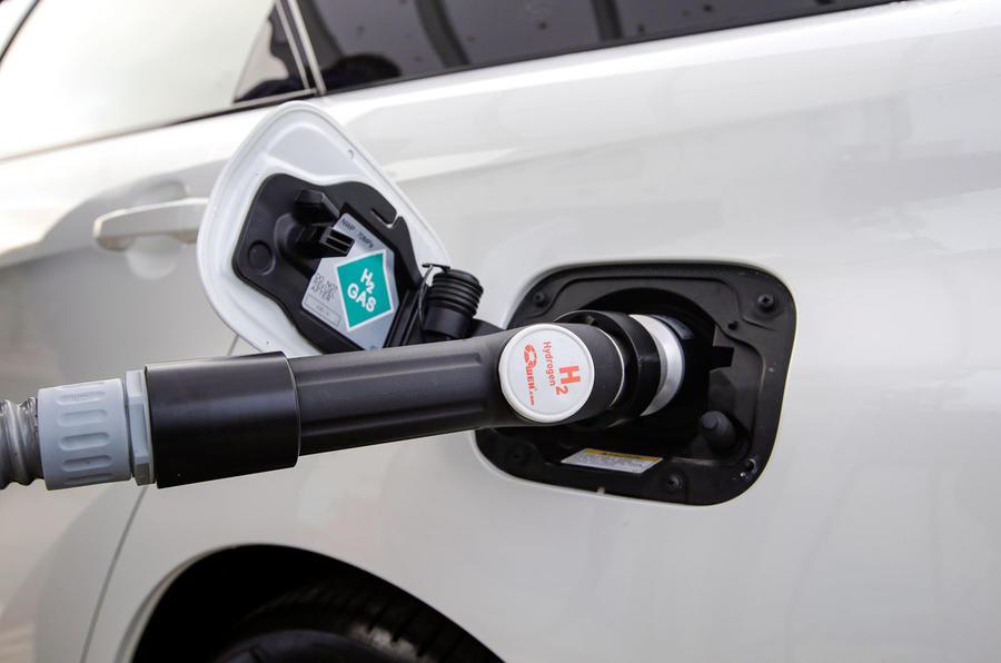 Volkswagen Group partners Hyundai-Kia to develop hydrogen fuel cell tech Volkswagen Group partners Hyundai-Kia to develop hydrogen fuel cell tech