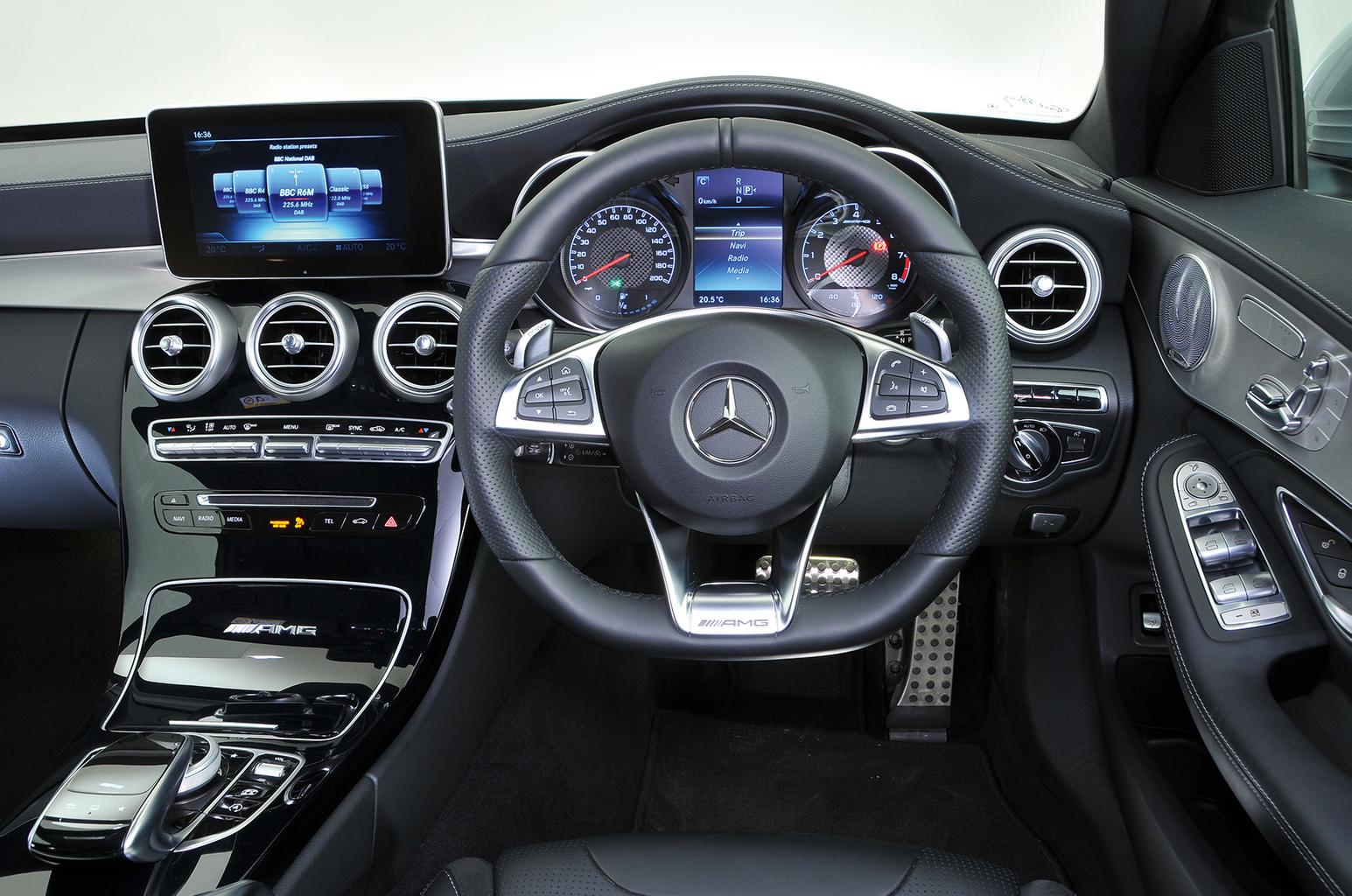 BMW M3 vs Mercedes-AMG C63 BMW M3 vs Mercedes-AMG C63
