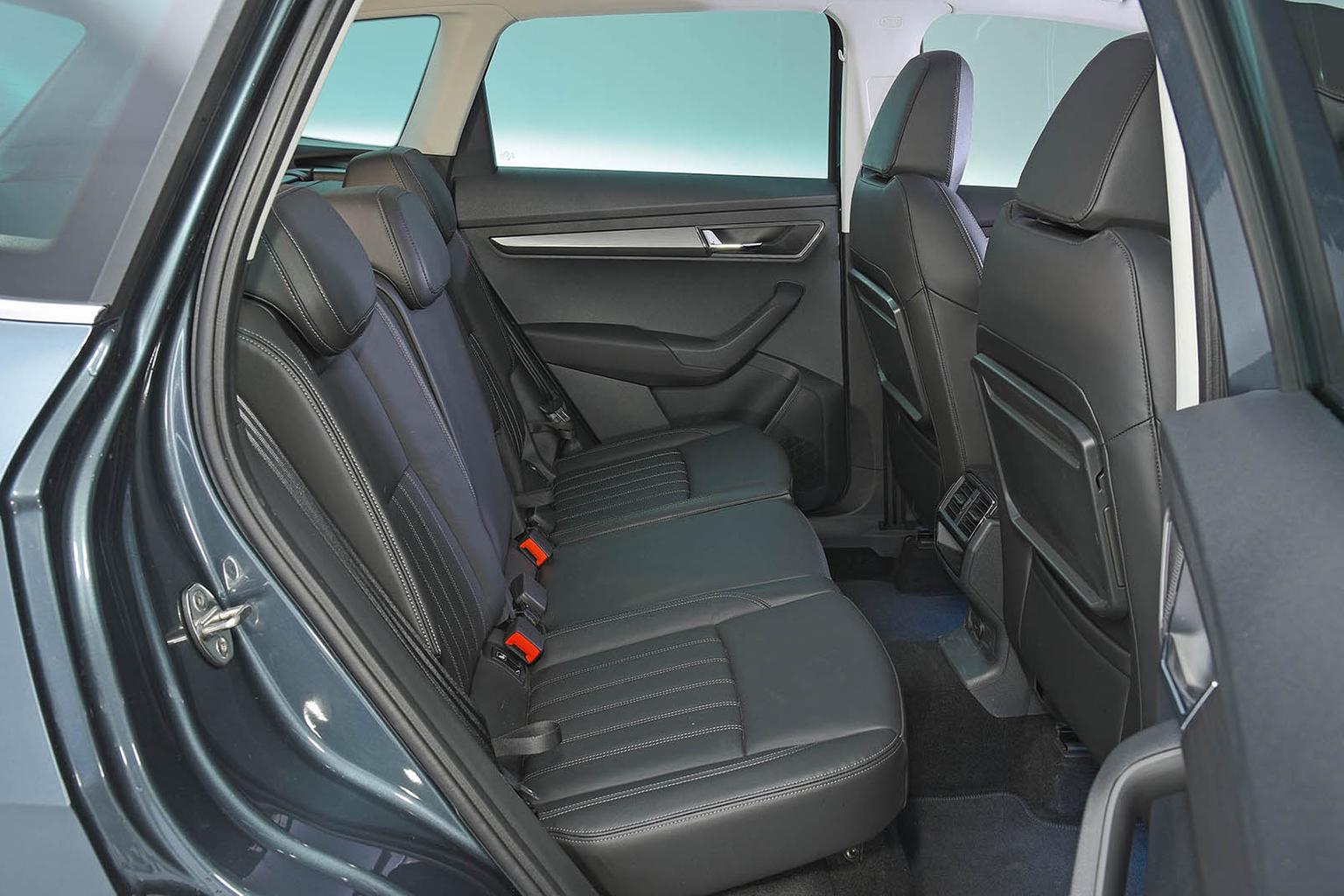 New Mitsubishi Eclipse Cross vs Nissan Qashqai vs Skoda Karoq New Mitsubishi Eclipse Cross vs Nissan Qashqai vs Skoda Karoq