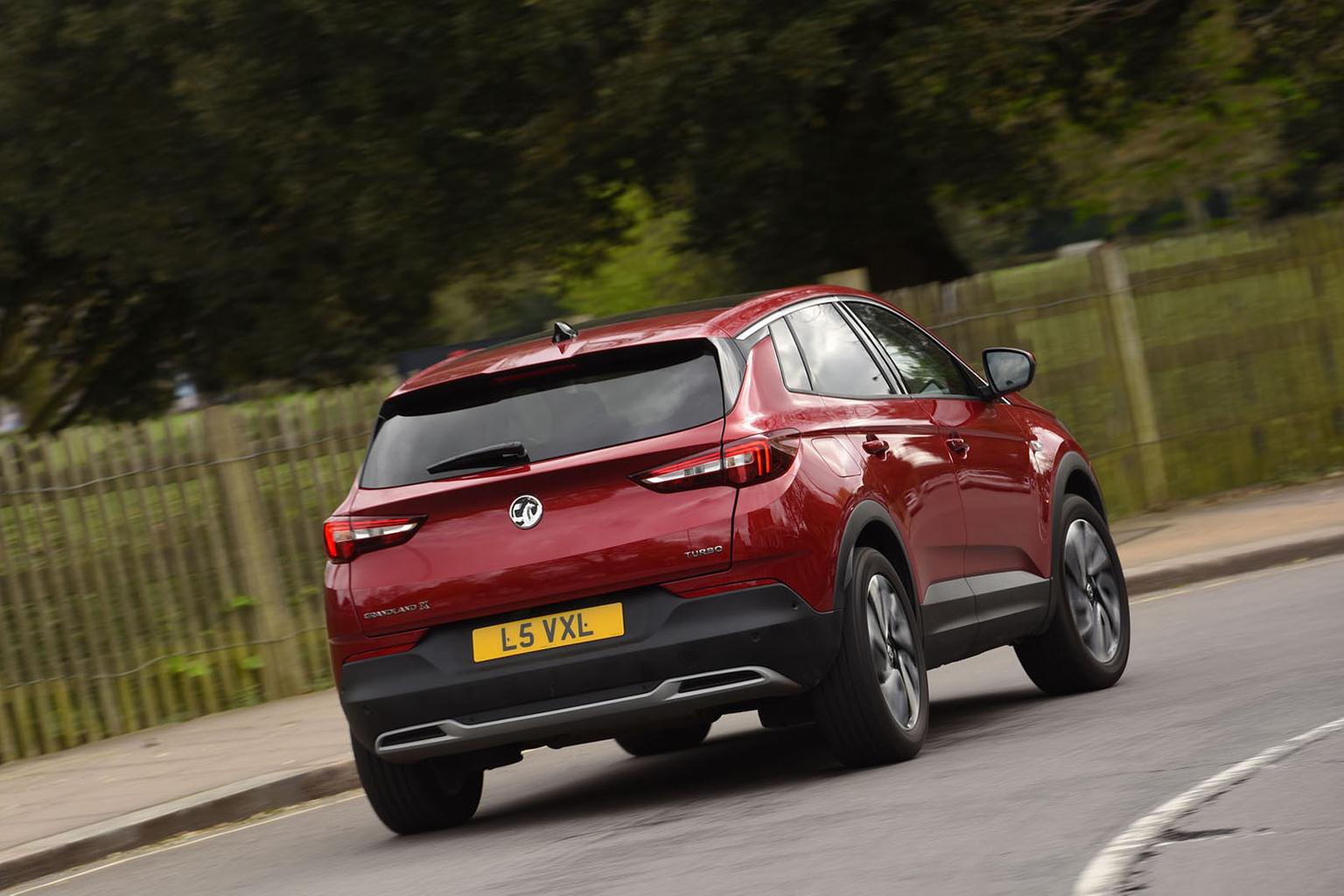 New Vauxhall Grandland X vs Renault Kadjar vs Skoda Karoq New Vauxhall Grandland X vs Renault Kadjar vs Skoda Karoq