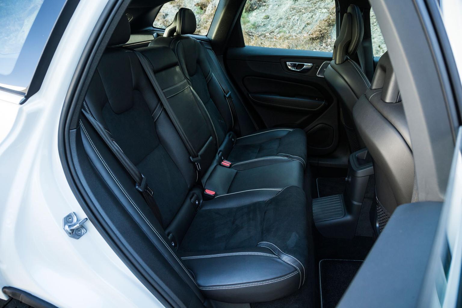 2017 Volvo XC60 gallery 2017 Volvo XC60 gallery
