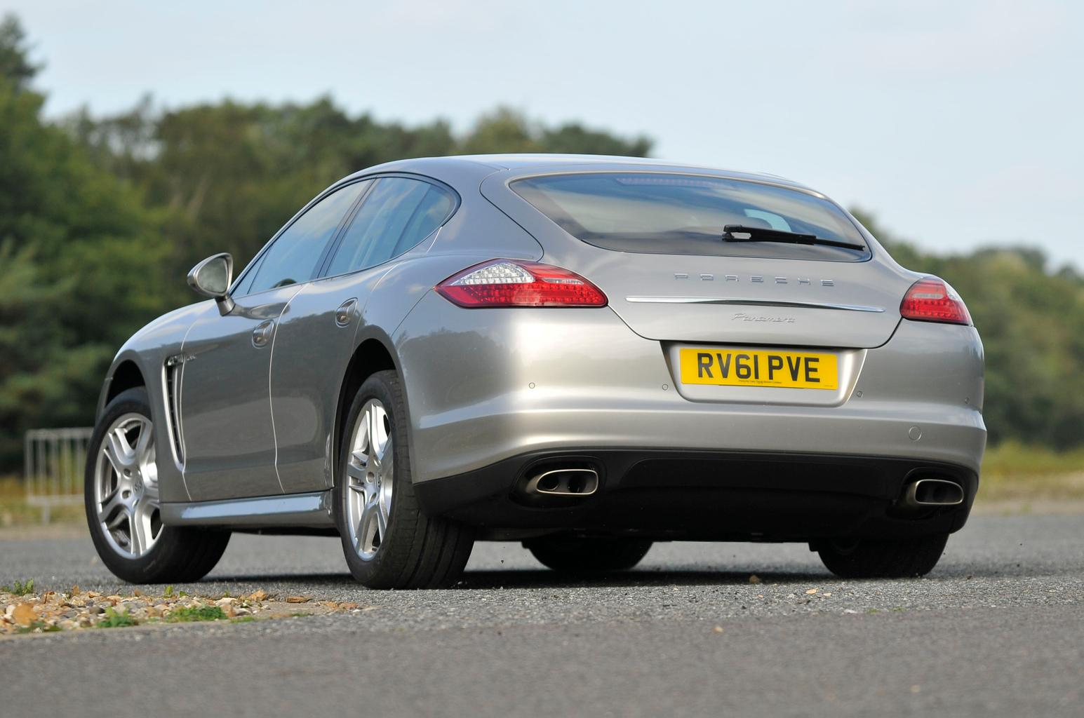 Used test – stylish luxury cars: Mercedes-Benz CLS vs Porsche Panamera Used test – stylish luxury cars: Mercedes-Benz CLS vs Porsche Panamera