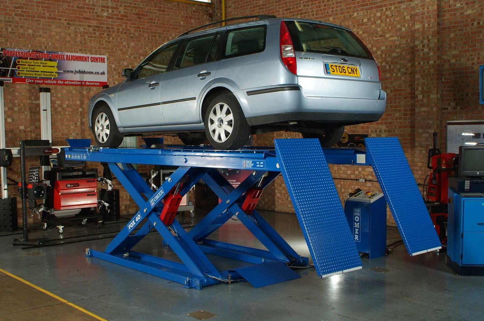 UK car insurance costs reach record high UK car insurance costs reach record high