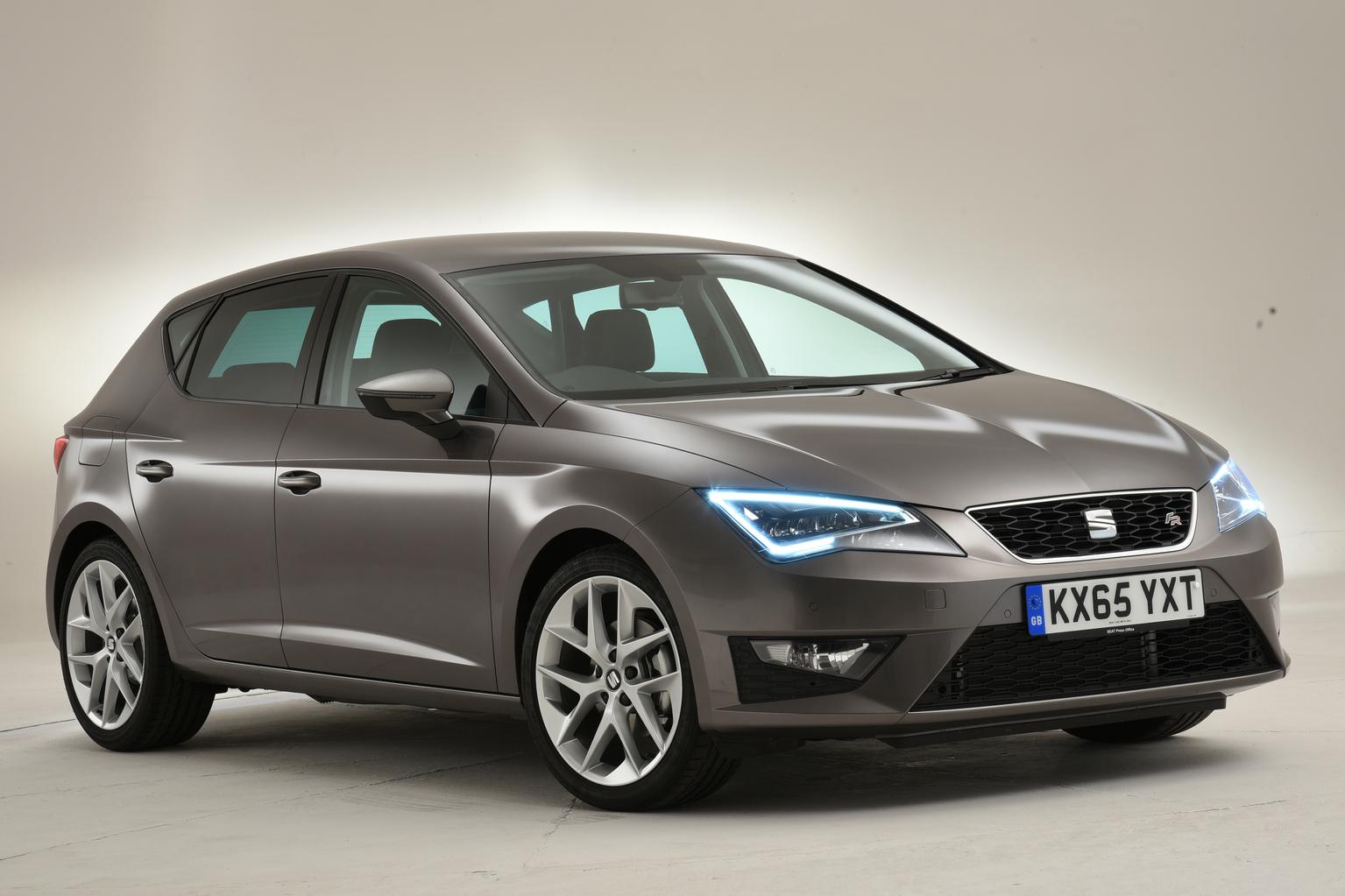 Seat Leon vs Vauxhall Astra Seat Leon vs Vauxhall Astra