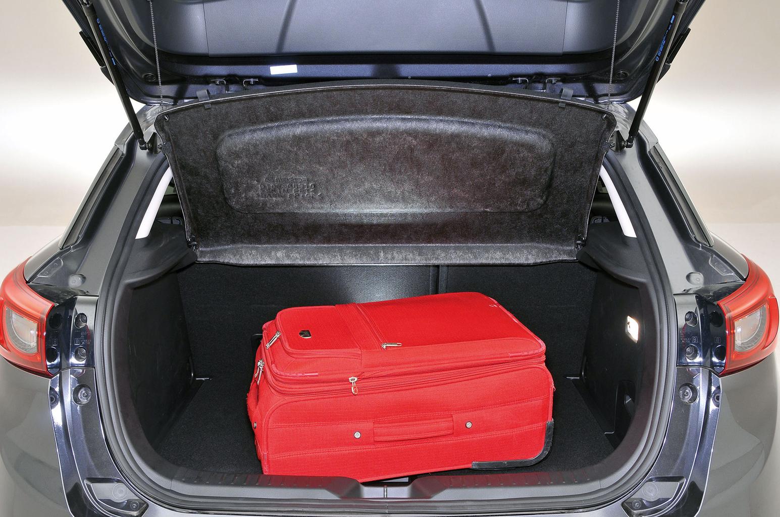 Honda HR-V vs Mazda CX-3 vs Nissan Qashqai Honda HR-V vs Mazda CX-3 vs Nissan Qashqai
