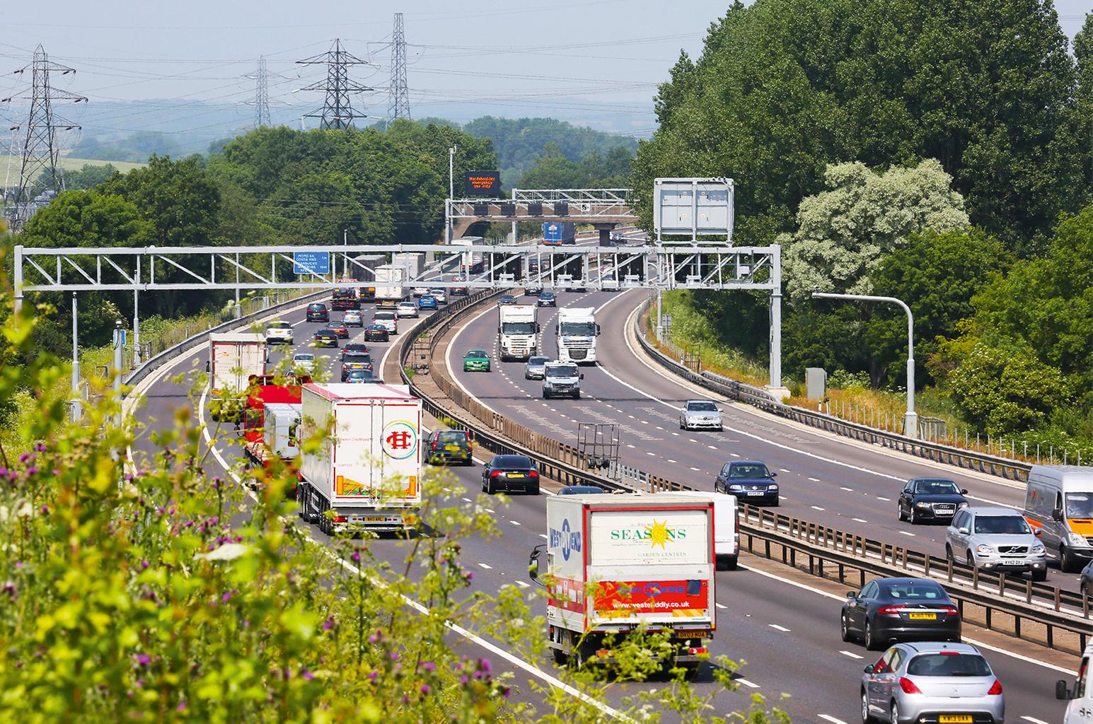 Smart motorways – what are they and how should I use them? Smart motorways – what are they and how should I use them?