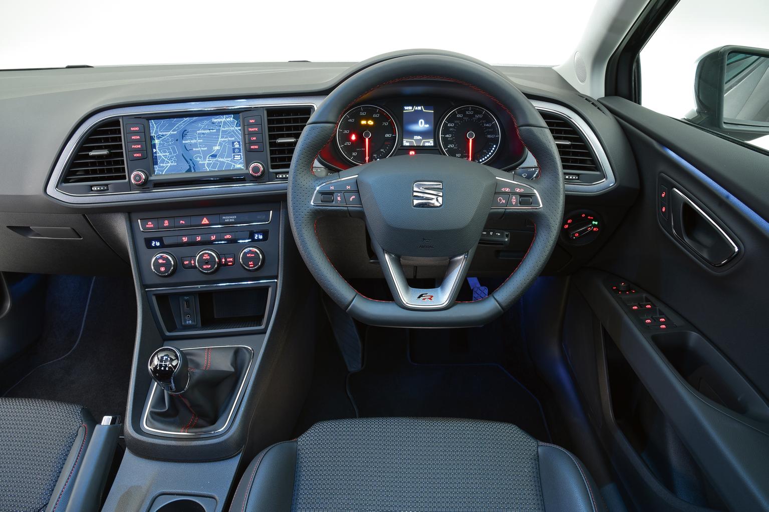 Seat Leon vs Vauxhall Astra Seat Leon vs Vauxhall Astra
