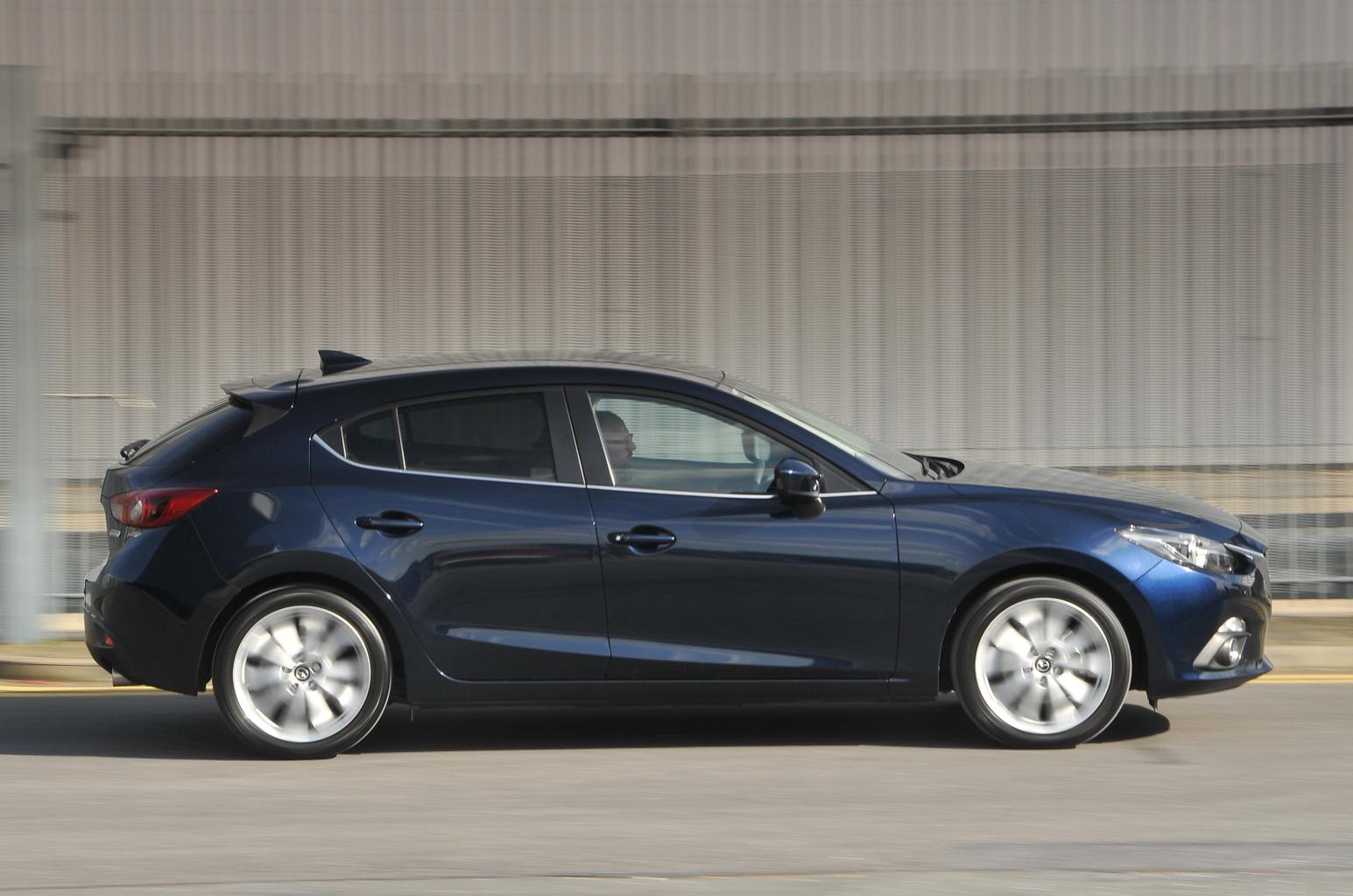 New Toyota Prius vs Mazda 3 vs Volkswagen Golf New Toyota Prius vs Mazda 3 vs Volkswagen Golf