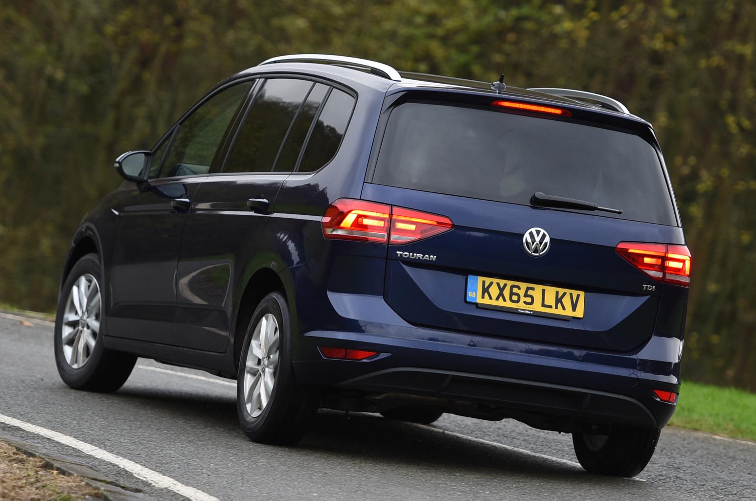 Volkswagen Touran vs Citroen Grand C4 Picasso vs Ford S-Max Volkswagen Touran vs Citroen Grand C4 Picasso vs Ford S-Max