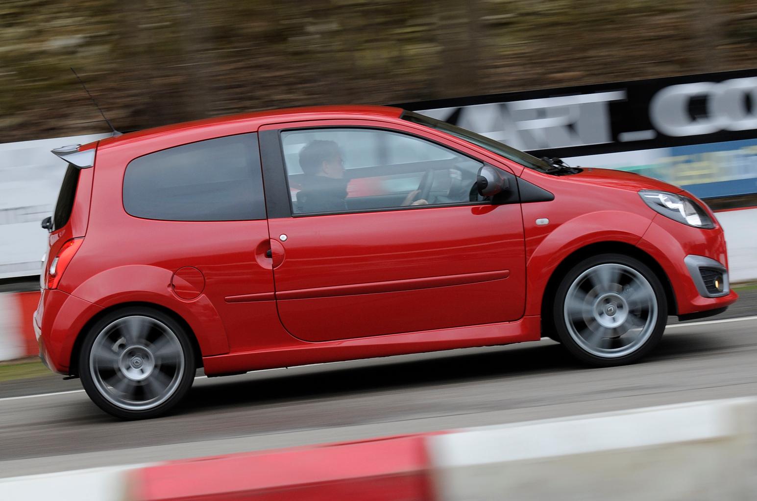 Used test: Renault Twingo Renault Sport vs Fiat 500 Abarth vs Mitsubishi Colt Ralliart Used test: Renault Twingo Renault Sport vs Fiat 500 Abarth vs Mitsubishi Colt Ralliart