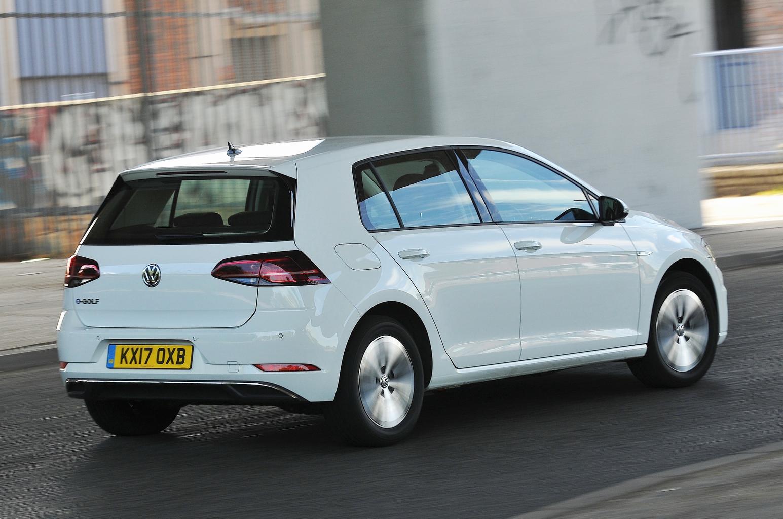 New Volkswagen e-Golf vs BMW i3 New Volkswagen e-Golf vs BMW i3