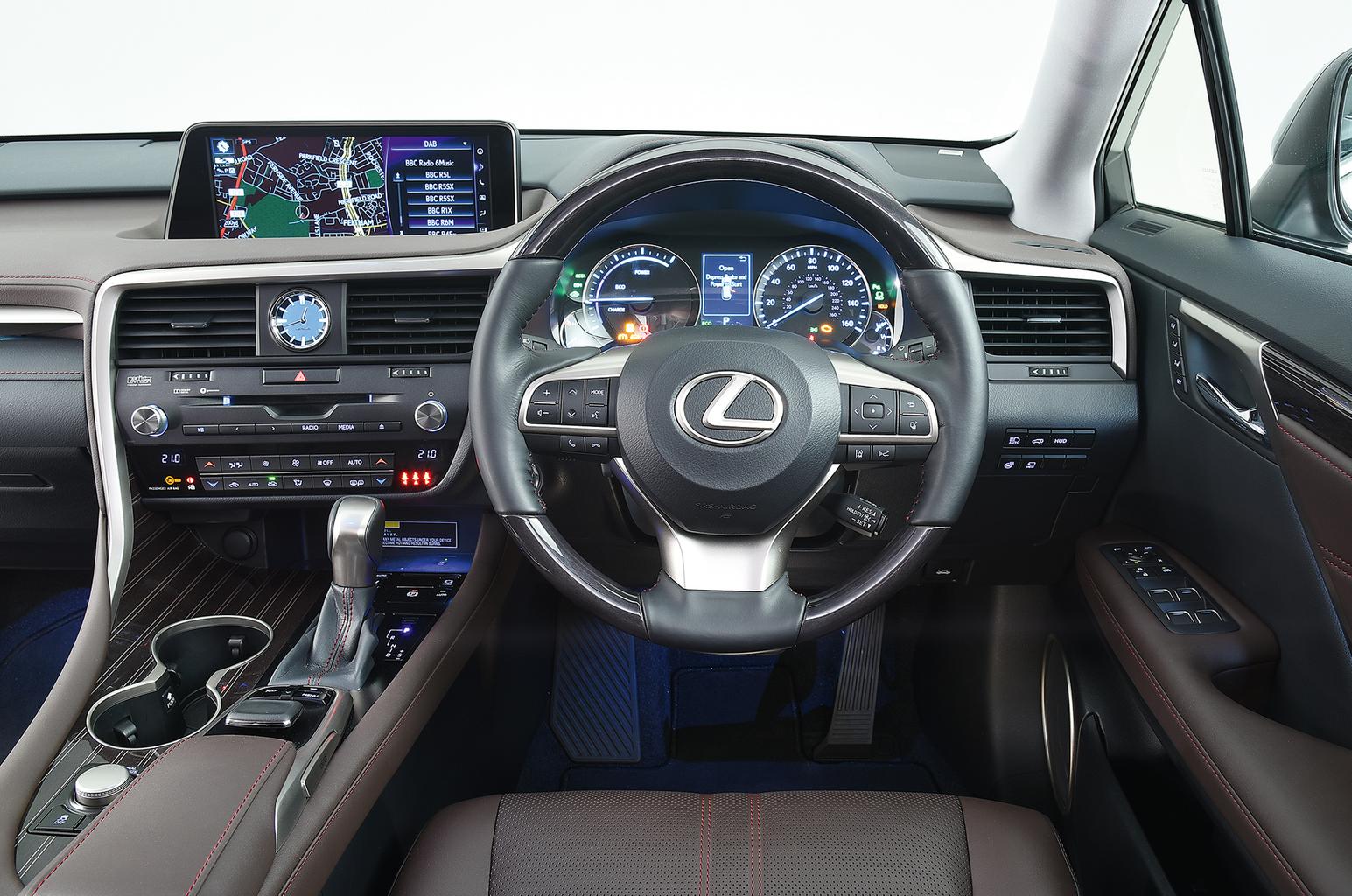 Audi Q7 vs Lexus RX 450h Audi Q7 vs Lexus RX 450h