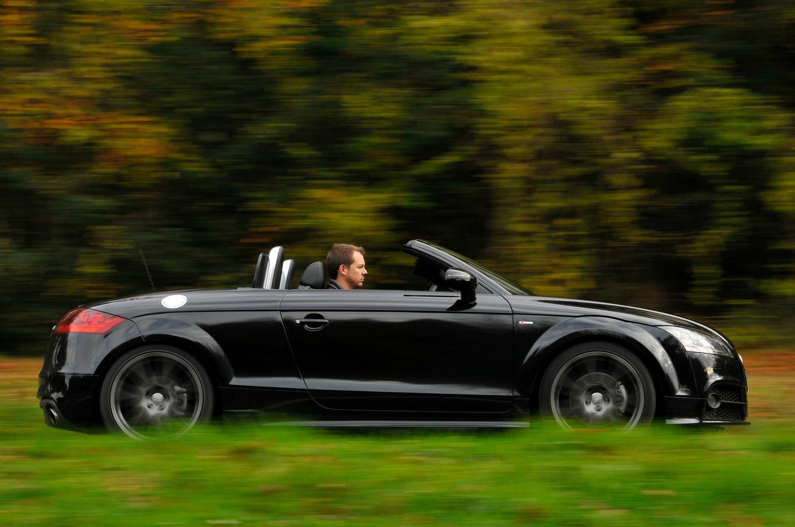 Used test – fun in the sun: Audi TT Roadster vs BMW Z4 Used test – fun in the sun: Audi TT Roadster vs BMW Z4