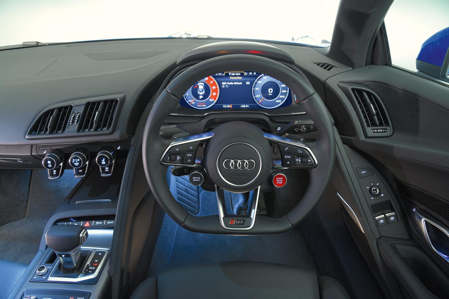 Audi R8 vs Porsche 911 Turbo Audi R8 vs Porsche 911 Turbo