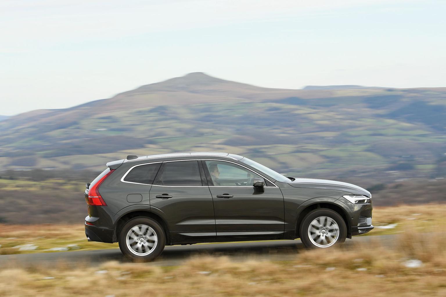 New DS 7 Crossback vs Audi Q5 vs Volvo XC60 New DS 7 Crossback vs Audi Q5 vs Volvo XC60