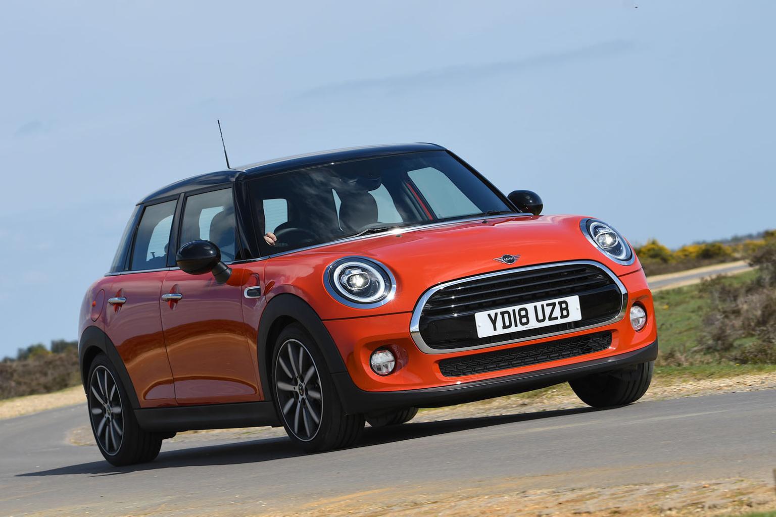 New Mini 5dr vs Audi A1 Sportback vs Ford Fiesta New Mini 5dr vs Audi A1 Sportback vs Ford Fiesta