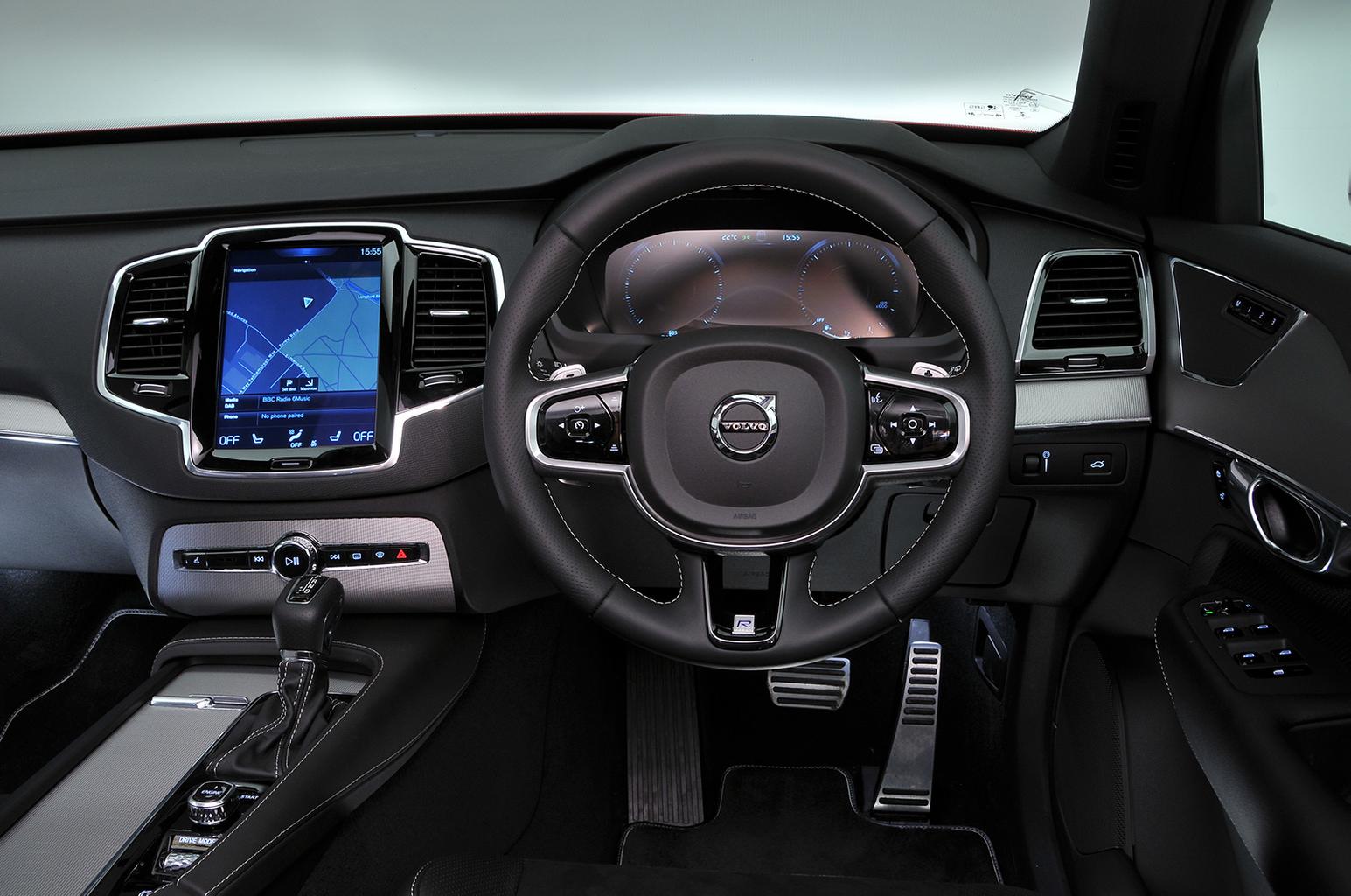 New Land Rover Discovery vs Audi Q7 vs Volvo XC90 New Land Rover Discovery vs Audi Q7 vs Volvo XC90