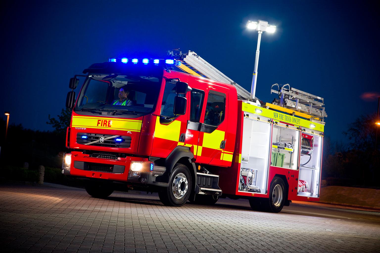 What should I do when there's an emergency vehicle behind me? What should I do when there's an emergency vehicle behind me?