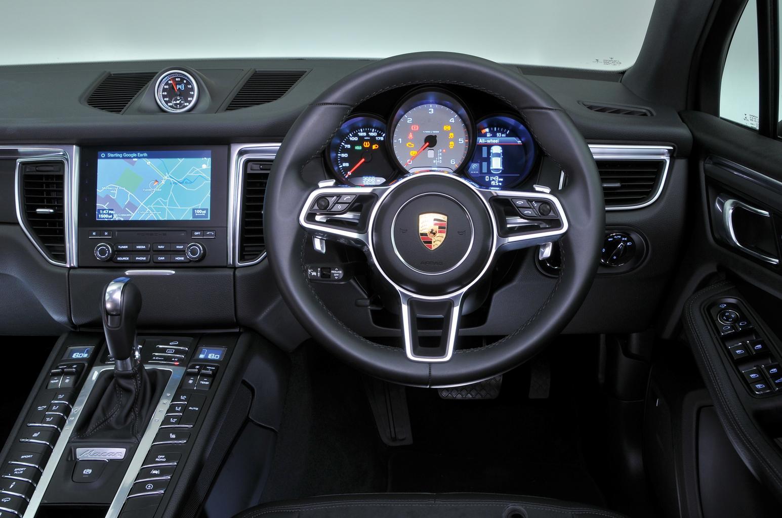 Jaguar F-Pace vs Porsche Macan Jaguar F-Pace vs Porsche Macan