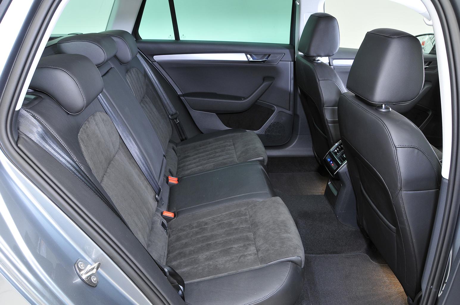 Used Ford Mondeo Estate vs Skoda Superb Estate Used Ford Mondeo Estate vs Skoda Superb Estate