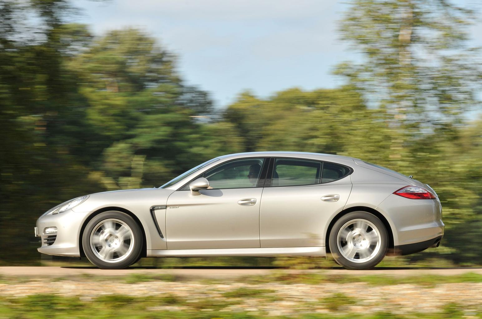 Used Mercedes-Benz CLS vs Porsche Panamera Used Mercedes-Benz CLS vs Porsche Panamera