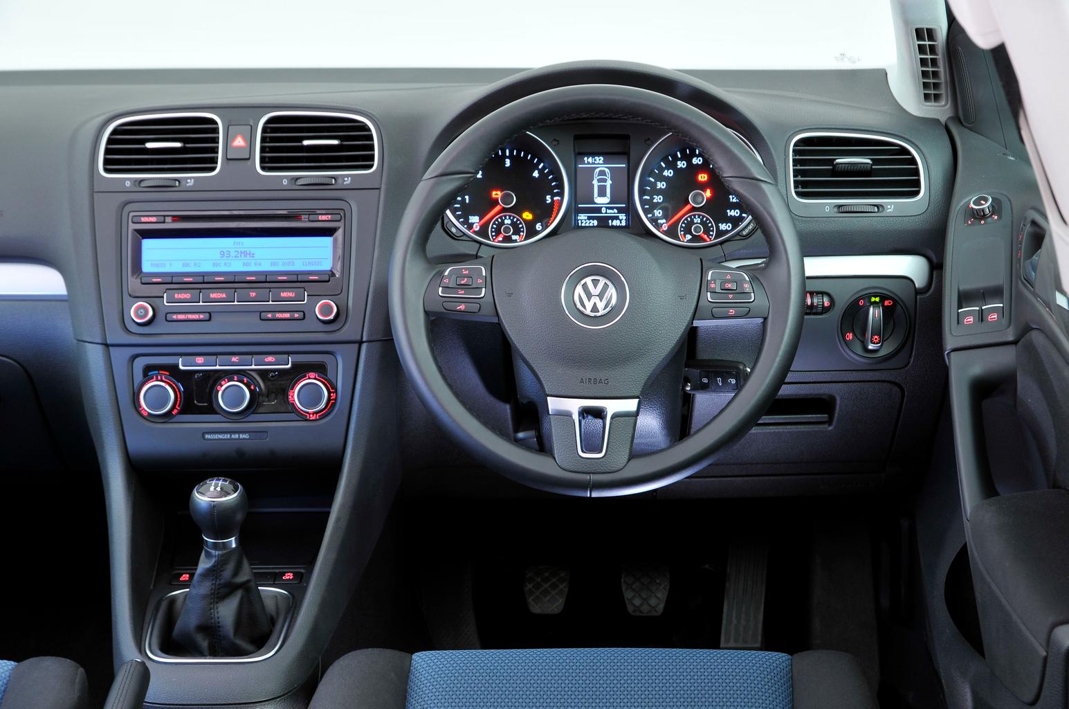 Used test: BMW 1 Series vs Lexus CT200h vs Volkswagen Golf vs Volvo V40 Used test: BMW 1 Series vs Lexus CT200h vs Volkswagen Golf vs Volvo V40