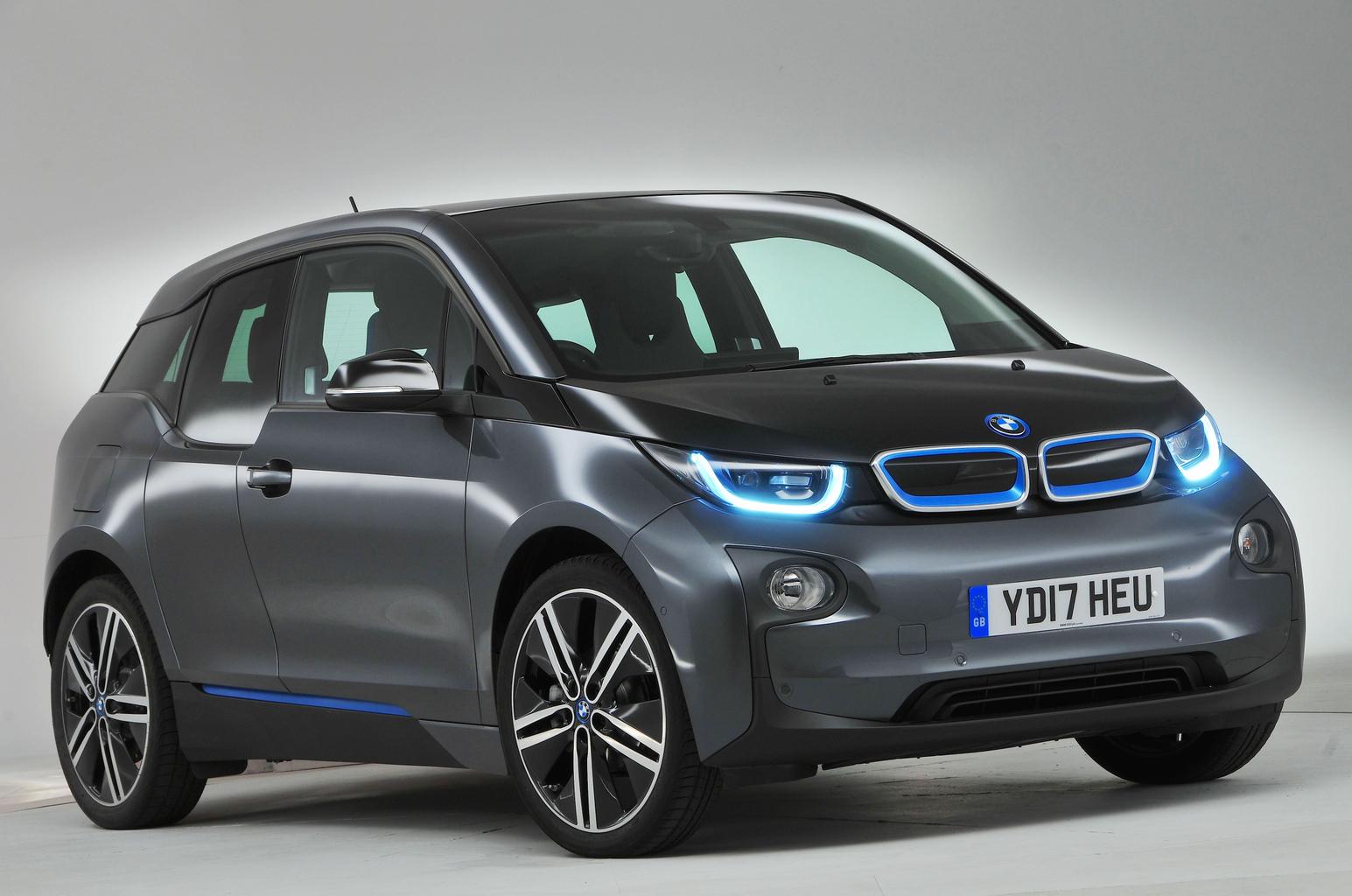 New Volkswagen e-Golf vs BMW i3 New Volkswagen e-Golf vs BMW i3