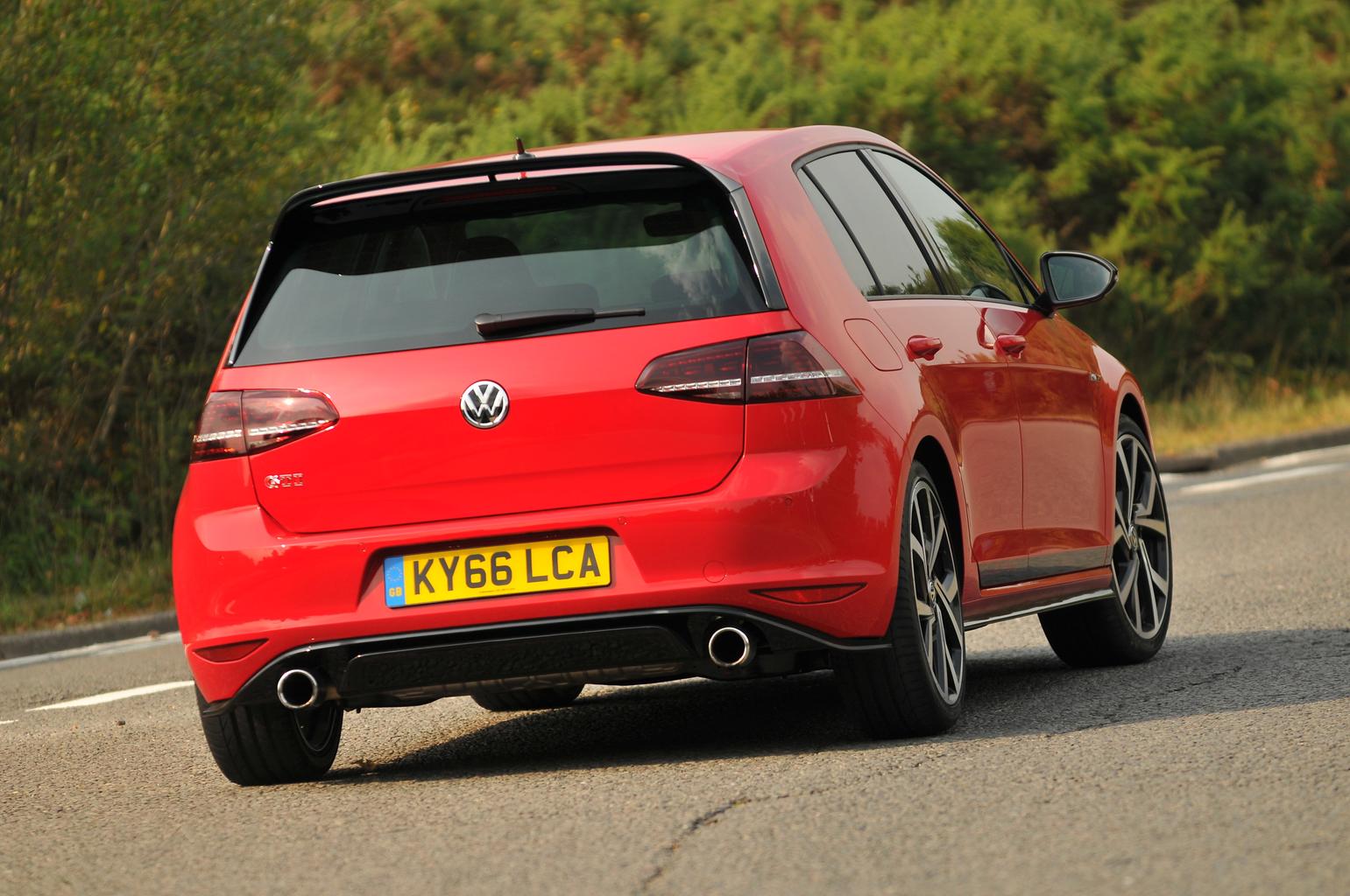2016 Volkswagen Golf GTI Clubsport Edition 40 review 2016 Volkswagen Golf GTI Clubsport Edition 40 review
