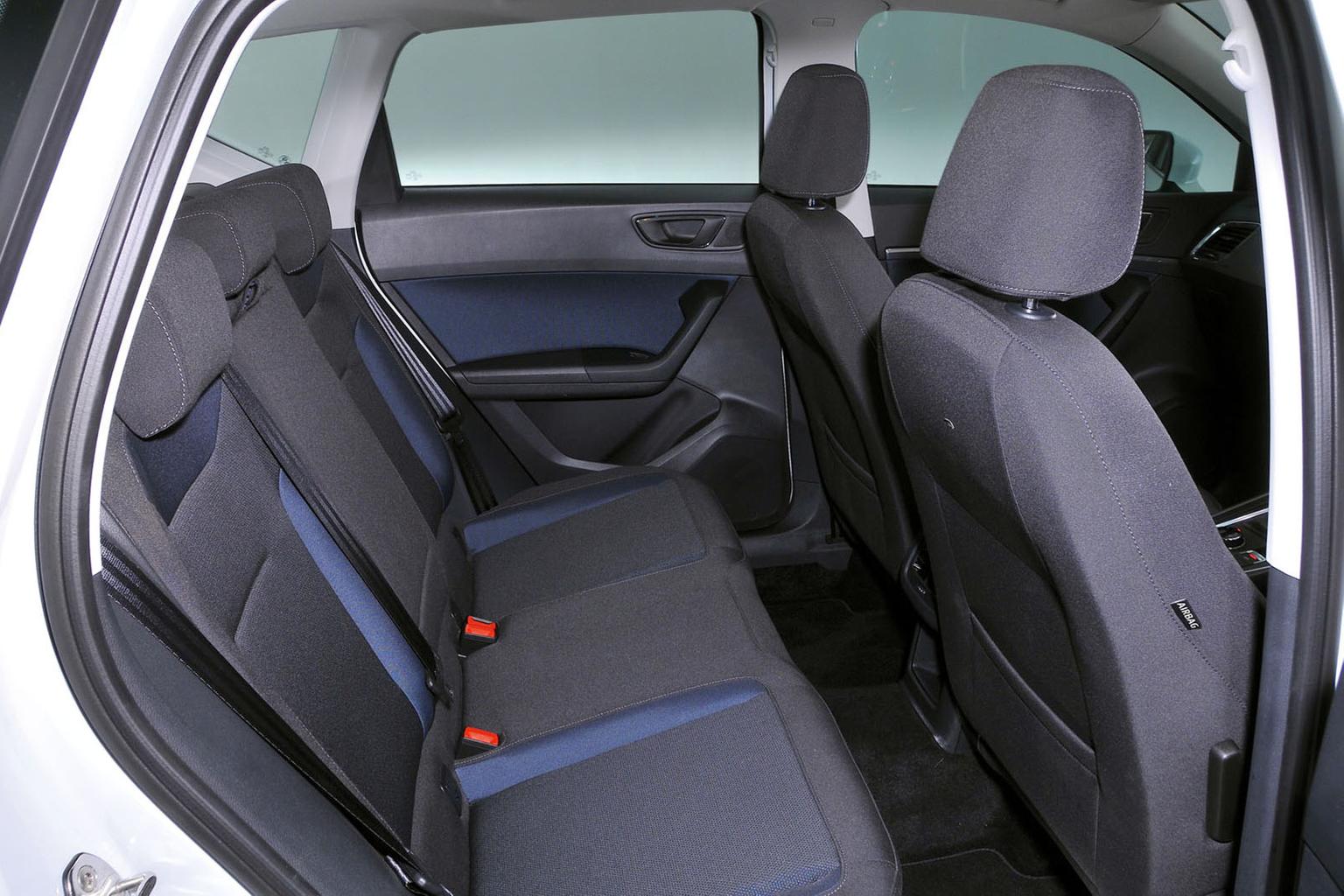 New Nissan Qashqai vs Seat Ateca New Nissan Qashqai vs Seat Ateca