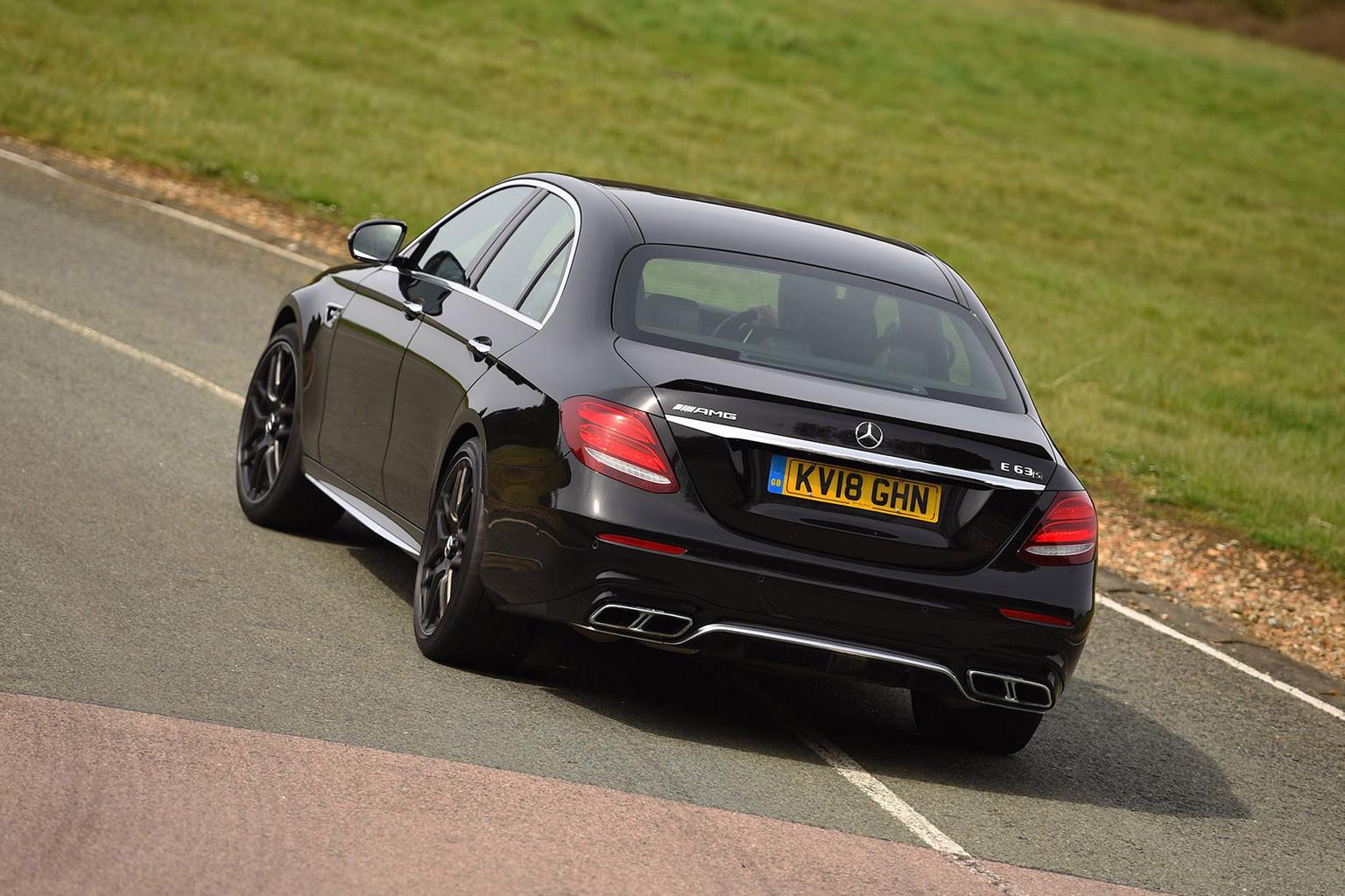 New BMW M5 vs Mercedes-AMG E63 S New BMW M5 vs Mercedes-AMG E63 S