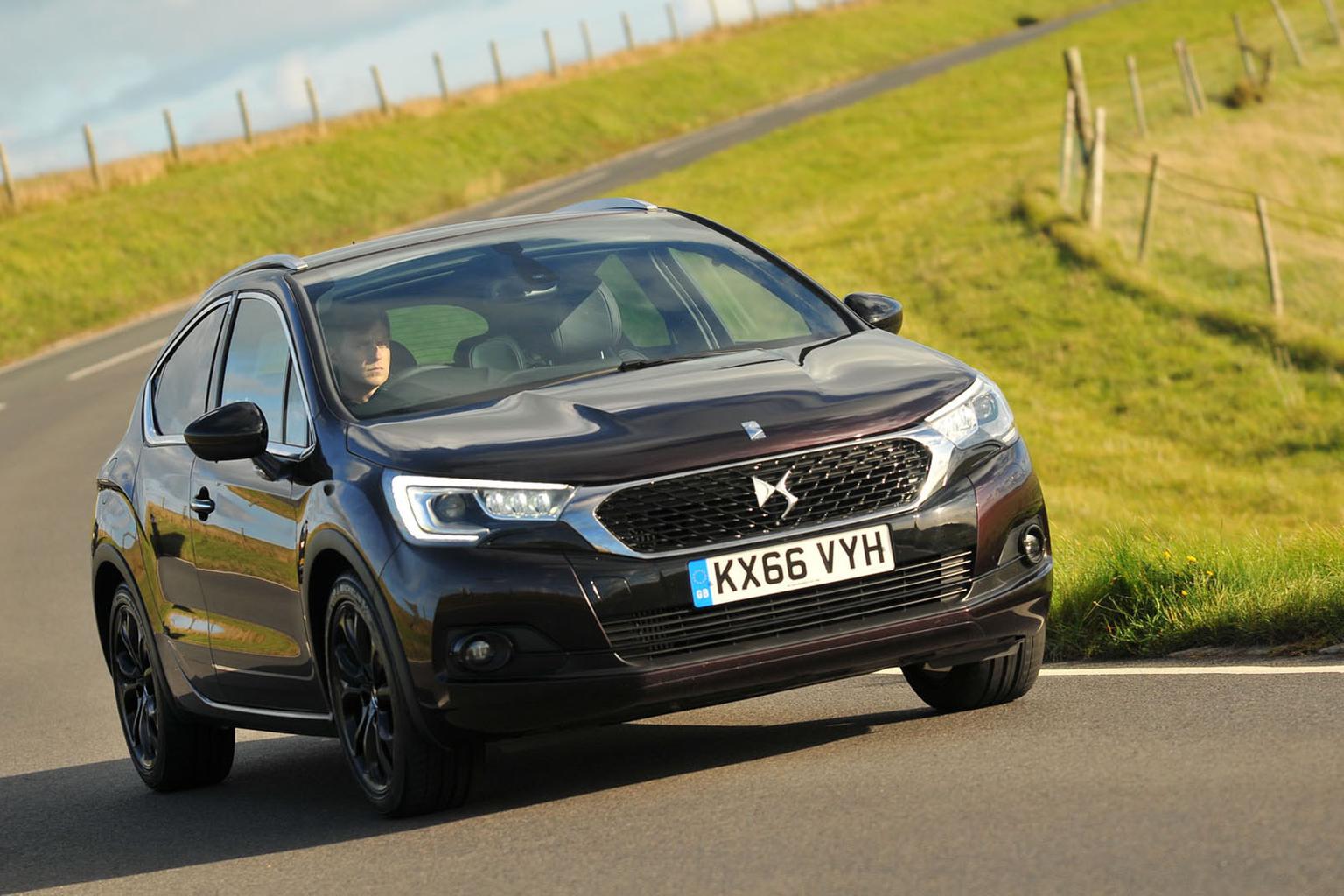 Audi Q2 vs DS 4 Crossback vs Seat Ateca Audi Q2 vs DS 4 Crossback vs Seat Ateca