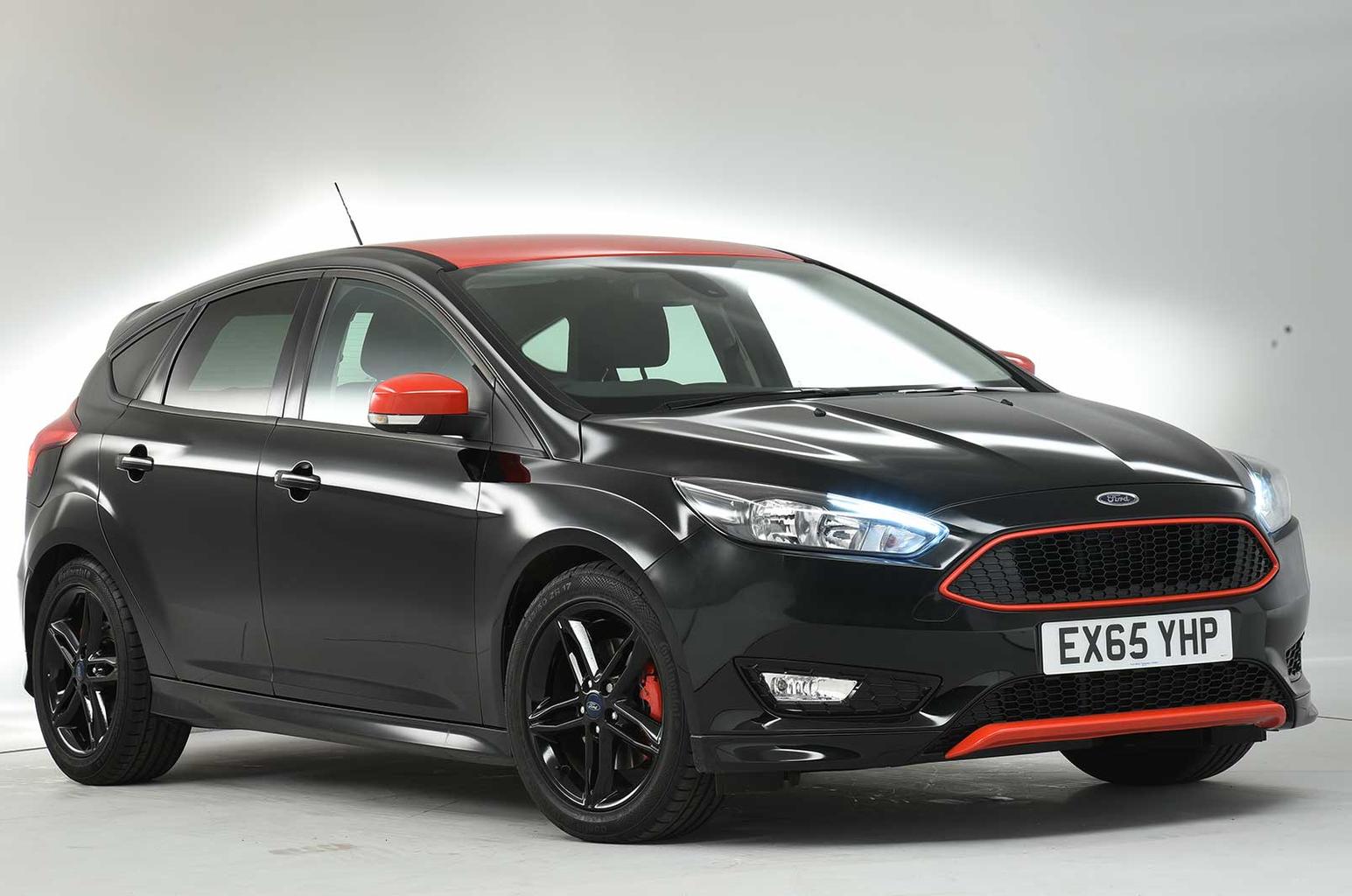 Ford Focus Black Edition vs Seat Leon FR Ford Focus Black Edition vs Seat Leon FR