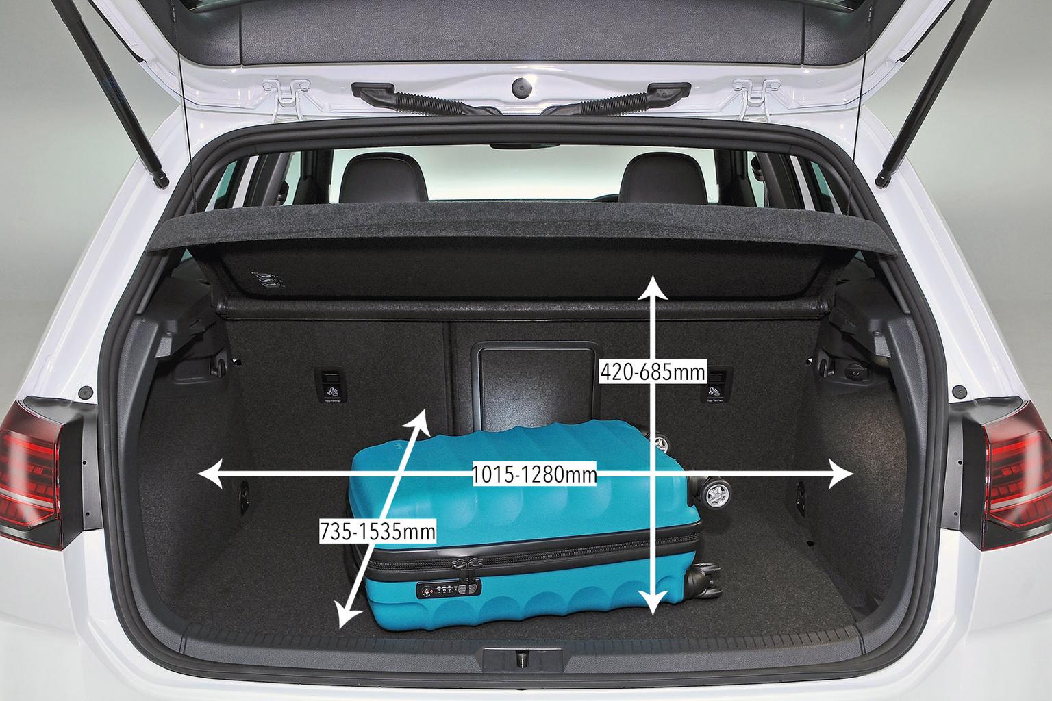 New Hyundai Ioniq Plug-In vs New Volkswagen Golf GTE New Hyundai Ioniq Plug-In vs New Volkswagen Golf GTE