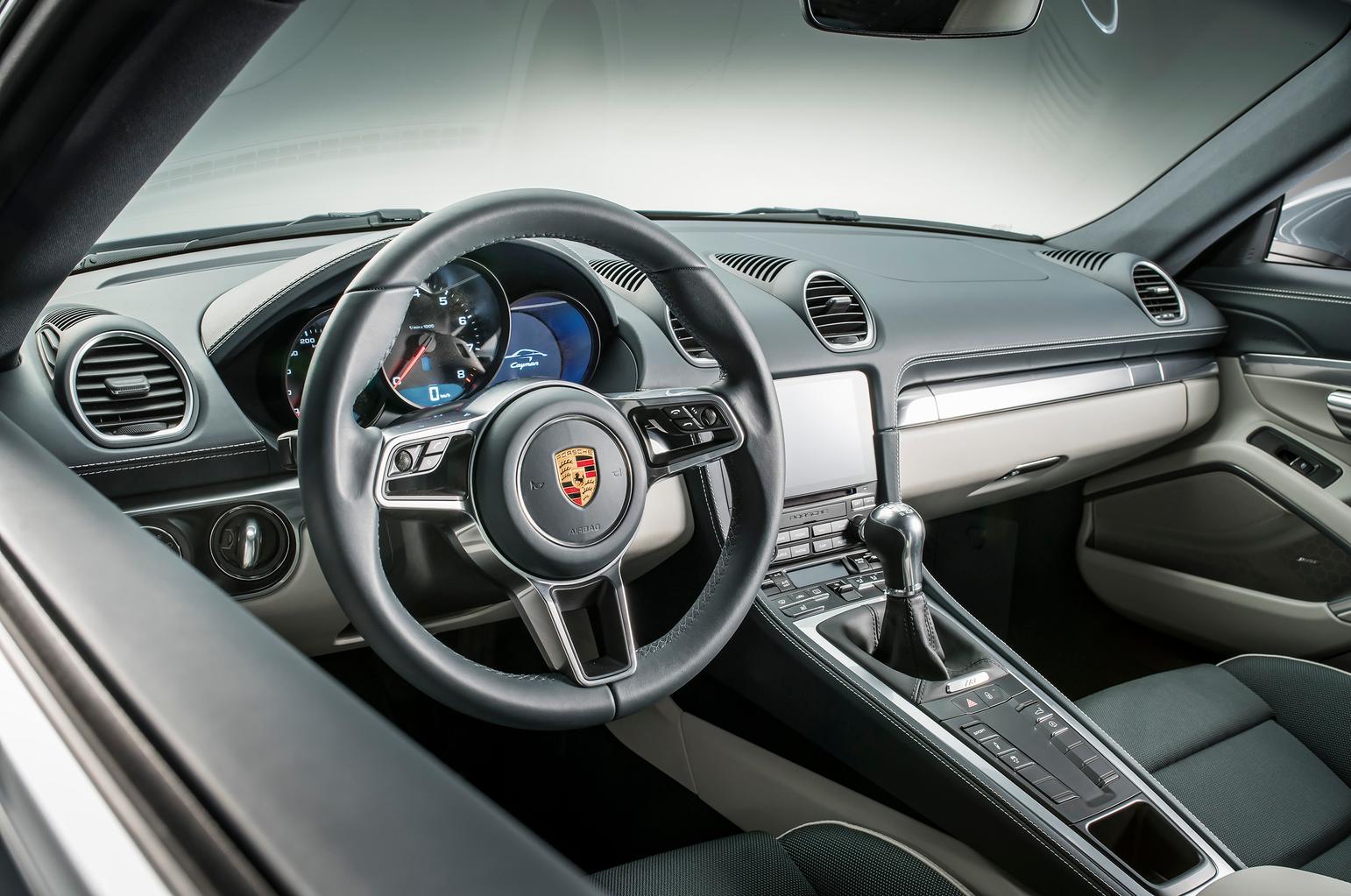 New Porsche 718 Cayman revealed New Porsche 718 Cayman revealed