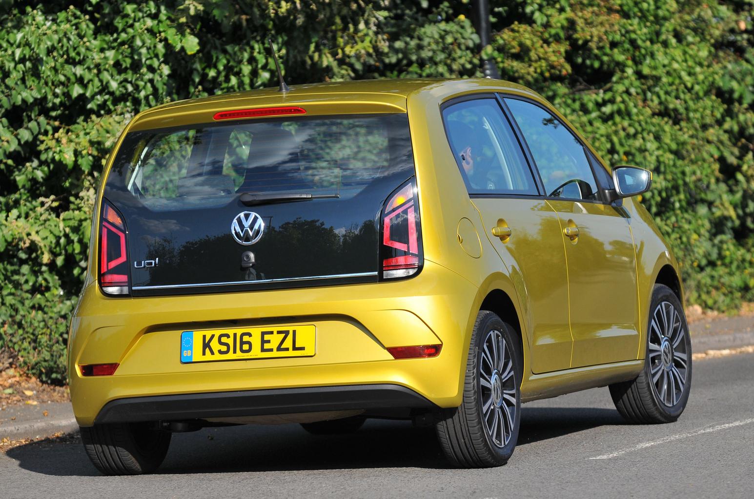 New Volkswagen Up vs Hyundai i10 vs Renault Twingo New Volkswagen Up vs Hyundai i10 vs Renault Twingo