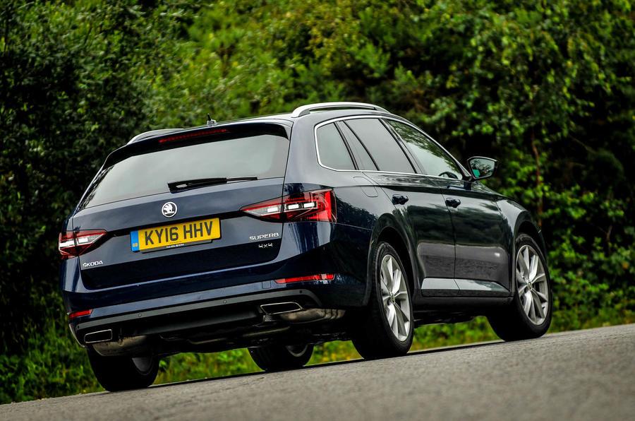 2016 Skoda Superb Estate 2.0 TSI 280 4x4 DSG review 2016 Skoda Superb Estate 2.0 TSI 280 4x4 DSG review