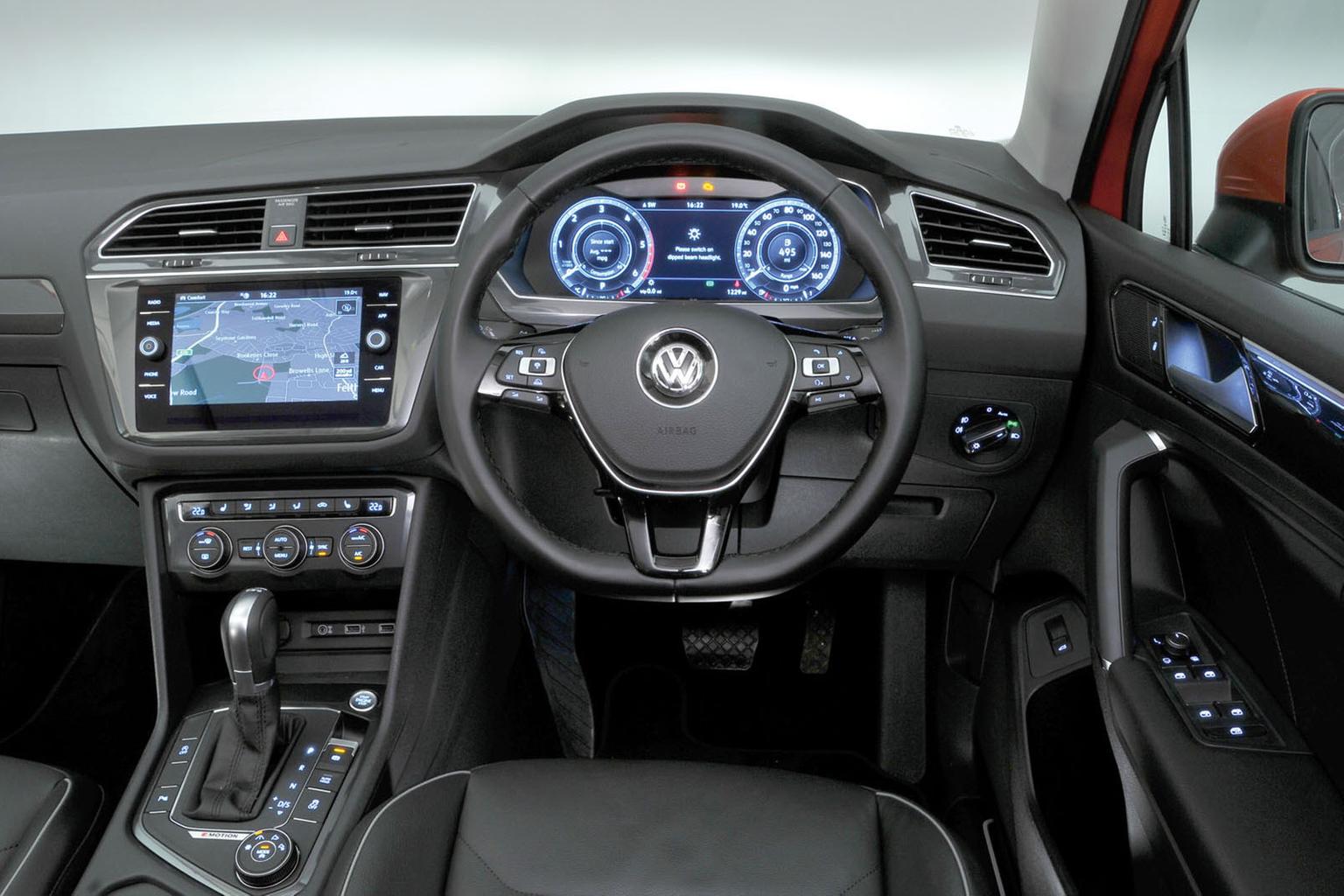 New Kia Sorento & Volkswagen Tiguan Allspace vs Peugeot 5008 New Kia Sorento & Volkswagen Tiguan Allspace vs Peugeot 5008
