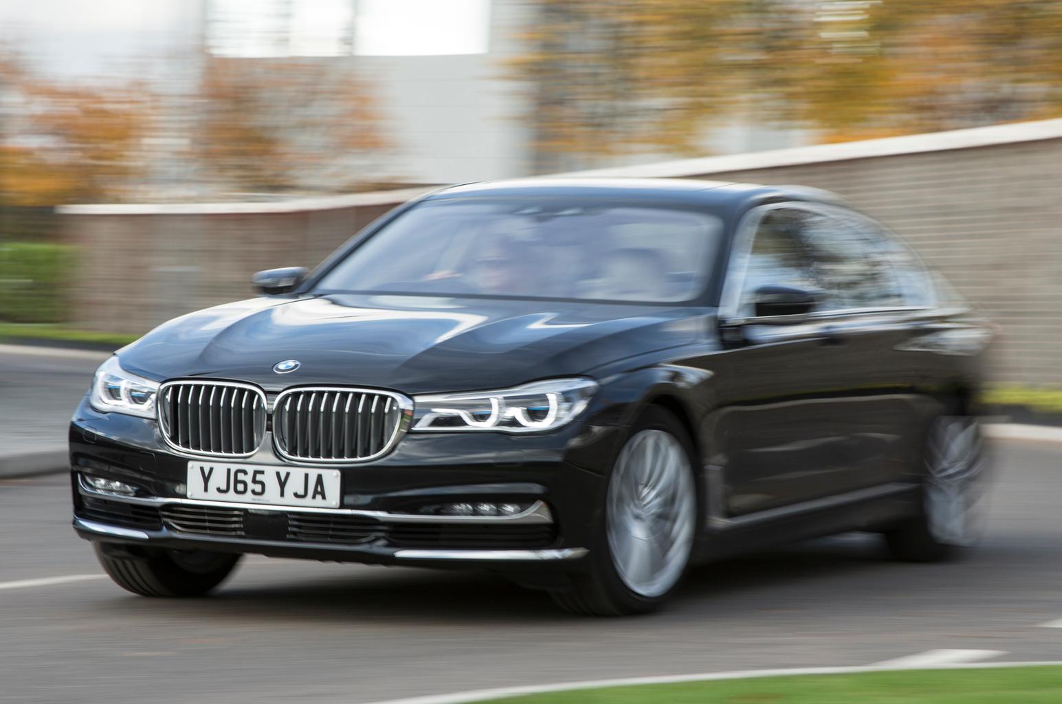 New BMW 7 Series vs Mercedes S-Class New BMW 7 Series vs Mercedes S-Class