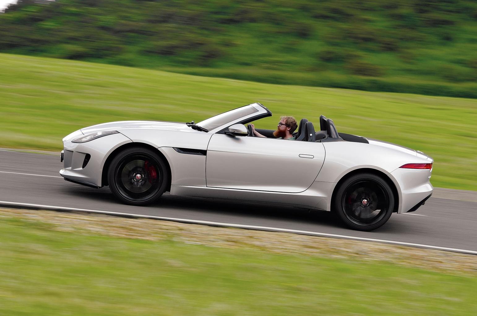 Jaguar F-Type Convertible vs Mercedes SL Jaguar F-Type Convertible vs Mercedes SL