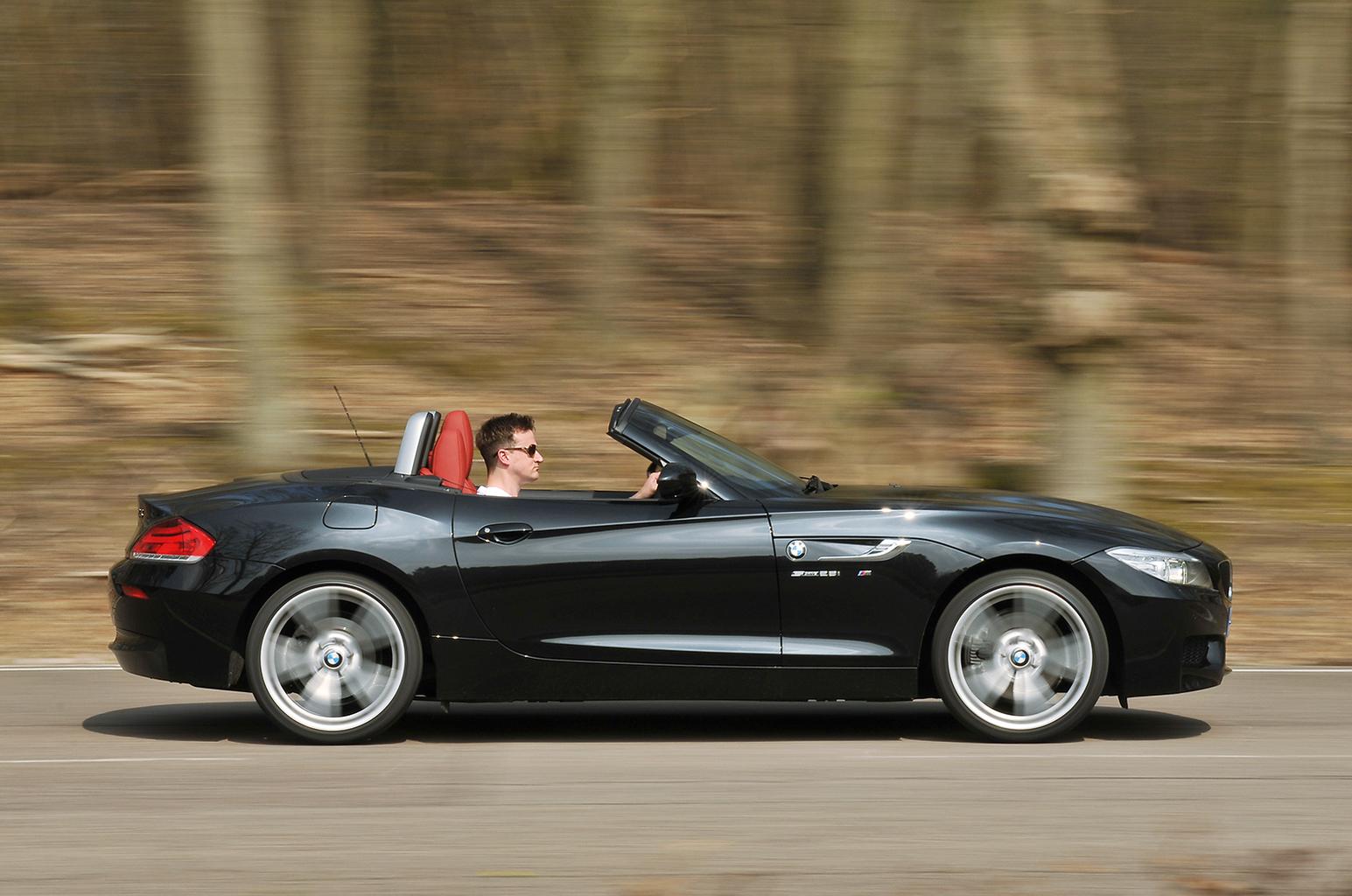 Audi TT Roadster vs BMW Z4 Audi TT Roadster vs BMW Z4